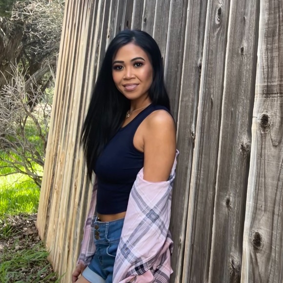 Meet your Posher, Kathlene - Picture 2 of 3